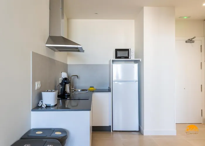 Delfin Azul 2 Free Parking By Time